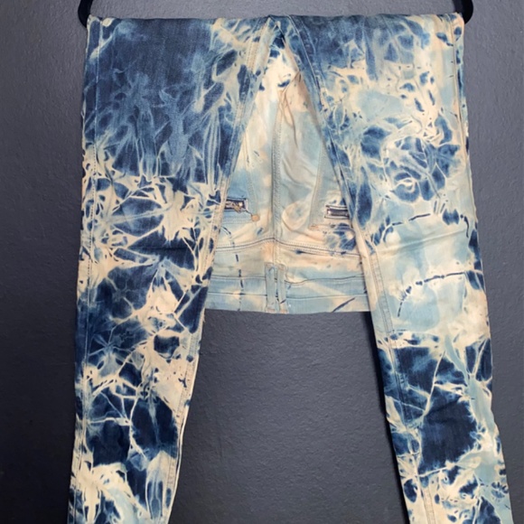 Bleached Jeans - Picture 2 of 2